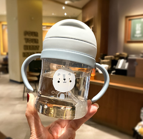 Zaman Now - Botol Minum Air Anak / Botol Minum Bayi Dengan Pegangan Tangan dan Sedotan / Training Cup Baby