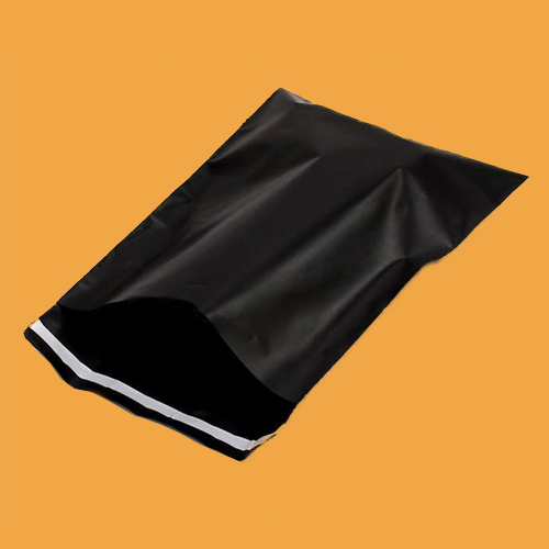 Plastik Polymailer 20x30 Hitam isi 100pcs Packing Lem Qwalitas Terbaik Anti Sobek