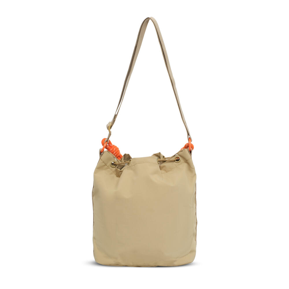 910011070 WS BOUCLE BUCKET BAG