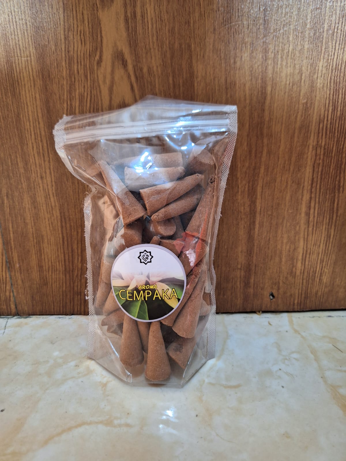 Buhur kerucut isi 50 Buhur kerucut aroma gaharu Buhur Kerucut buhur kerucut wangi tahan lama Buhur kerucut isi 25