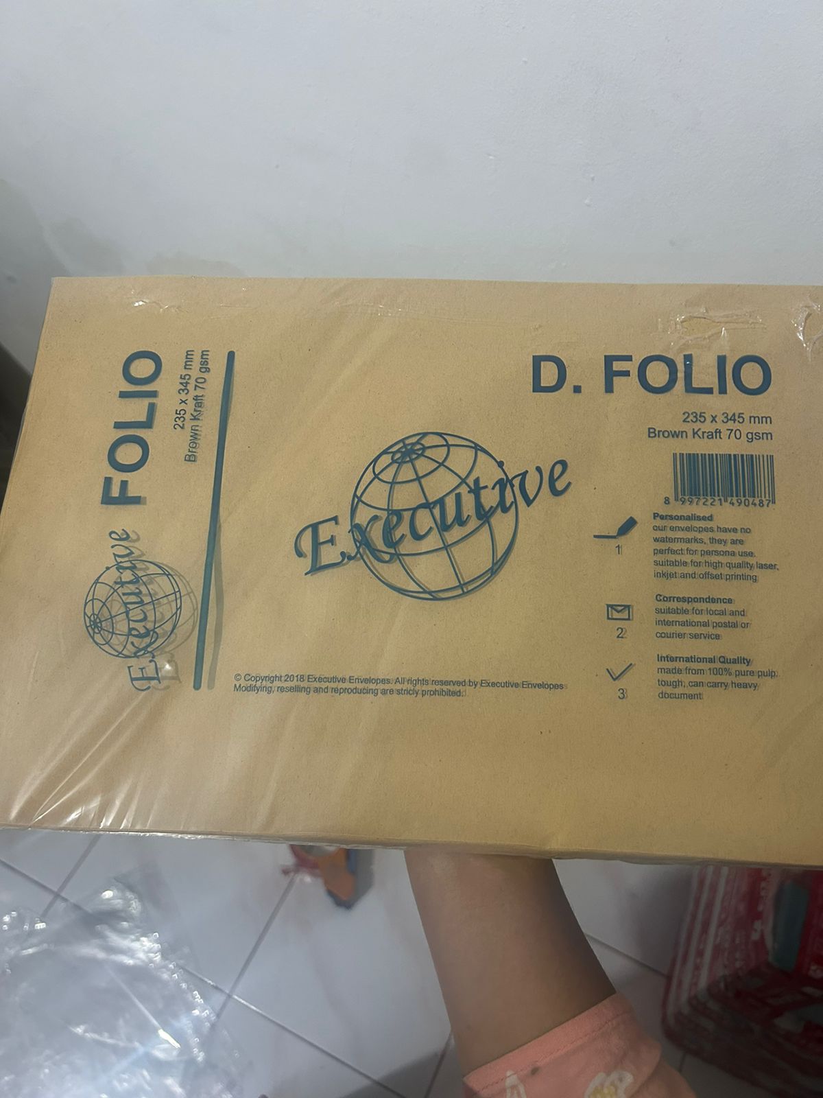 Amplop Coklat Folio Air Mail 310 Tali 50 lembar Lamaran Kerja / Amplop Coklat Folio 100 Lembar Gratis 1 pcs Pulpen Hitam joyko