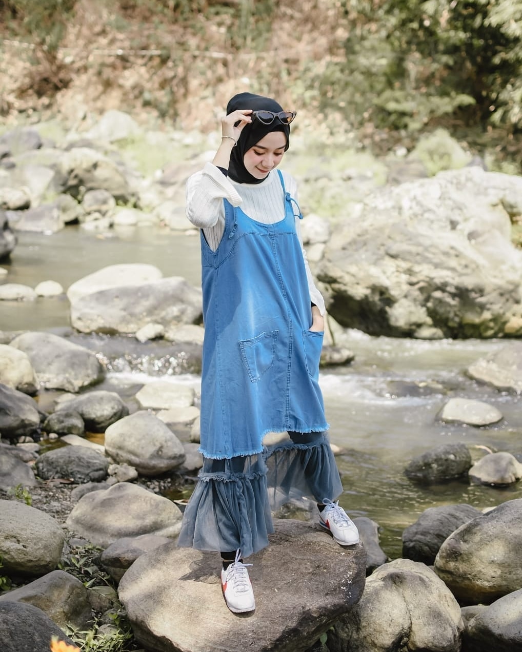 Baju Muslim Modern SAY TULLE JEANS OVERALL SR Jeans Wash Mix Tulle ( HANYA OVERALL ) Baju Wanita Jumpsuit Casual Pakaian Modern Baju Kerja Hijab Modern Terbaru Overall Kekinian Baju Kodok Baju Terusan Muslimah Jumpsuit Lucu Overall Keren Kekinian 2019