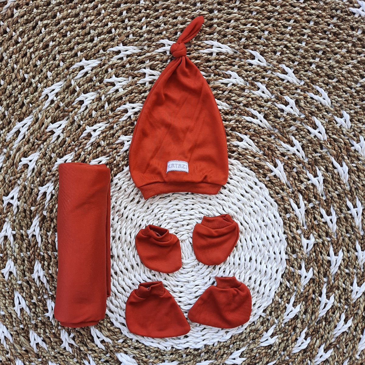 Paket Newborn 4in1 Bedong Topi Sarung Tangan Kaos Kaki Bayi Baru Lahir Laki Laki Perempuan Polos