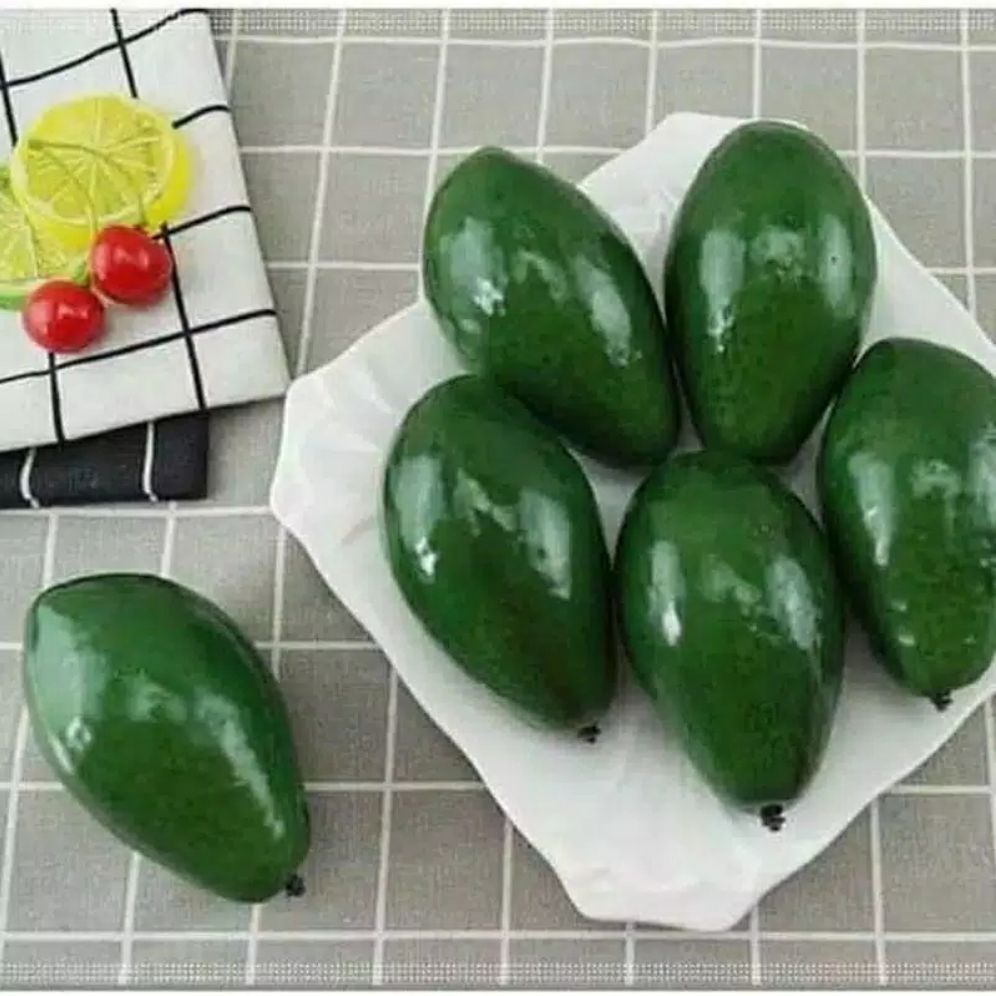buah alpukan palsu / alpukat imitasi / buah artificial / alpukat hiasan / pajangan jus