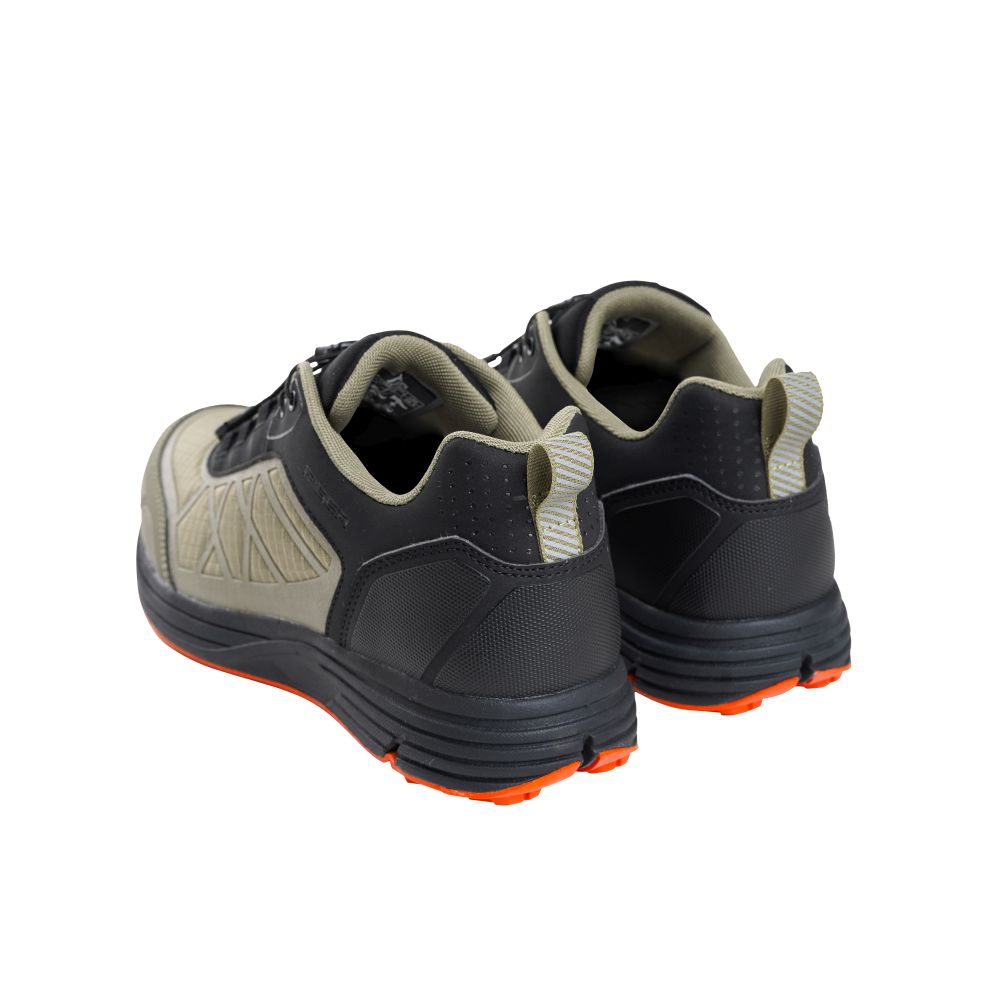 910008921 SERVAL LOW MEN
