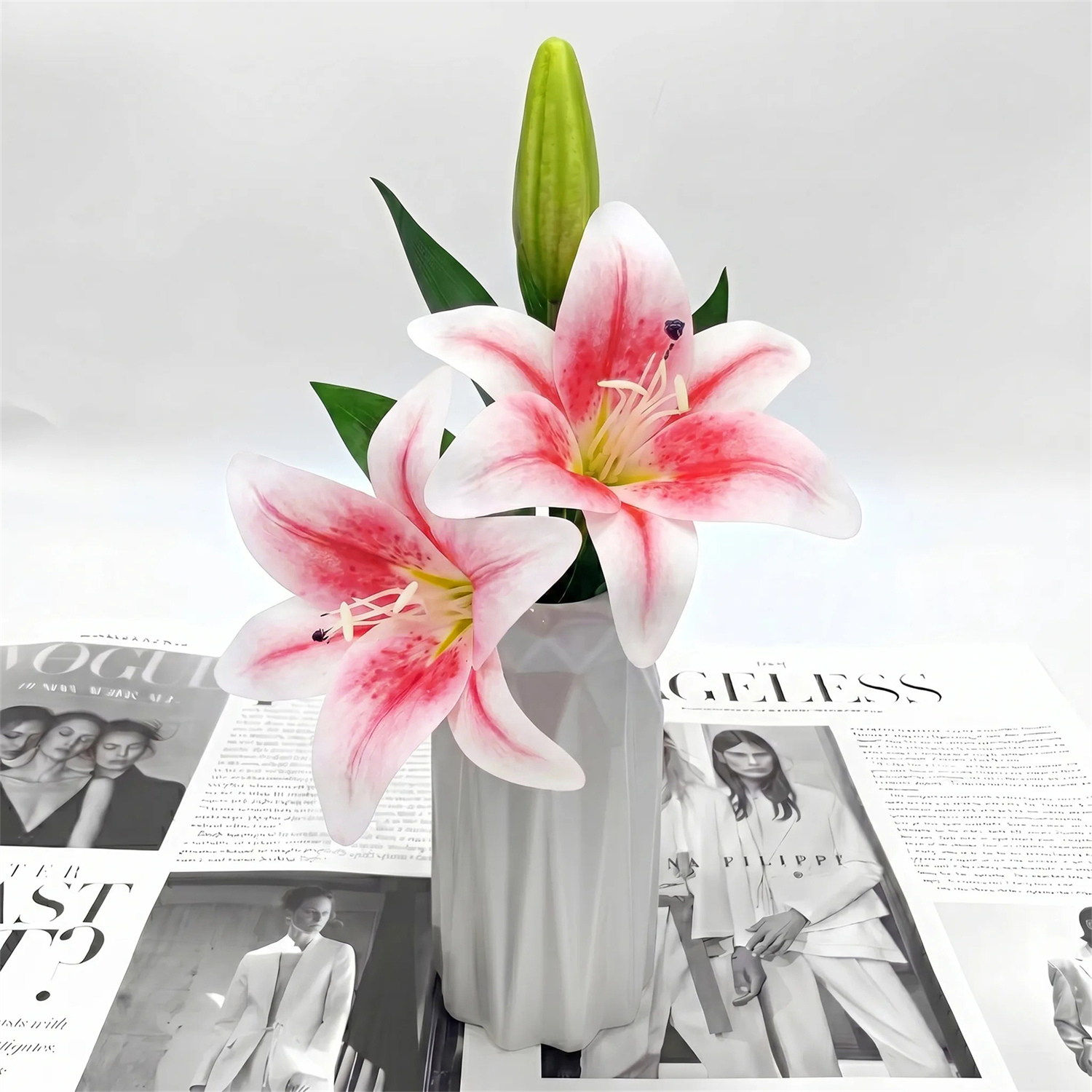 [COD]BUNGA LILI PALSU 35CM 1 BATANG 2 BUNGA 1 KUNCUP DIAMETER 14CM PLASTIK ANTI LUNTUR DEKORASI