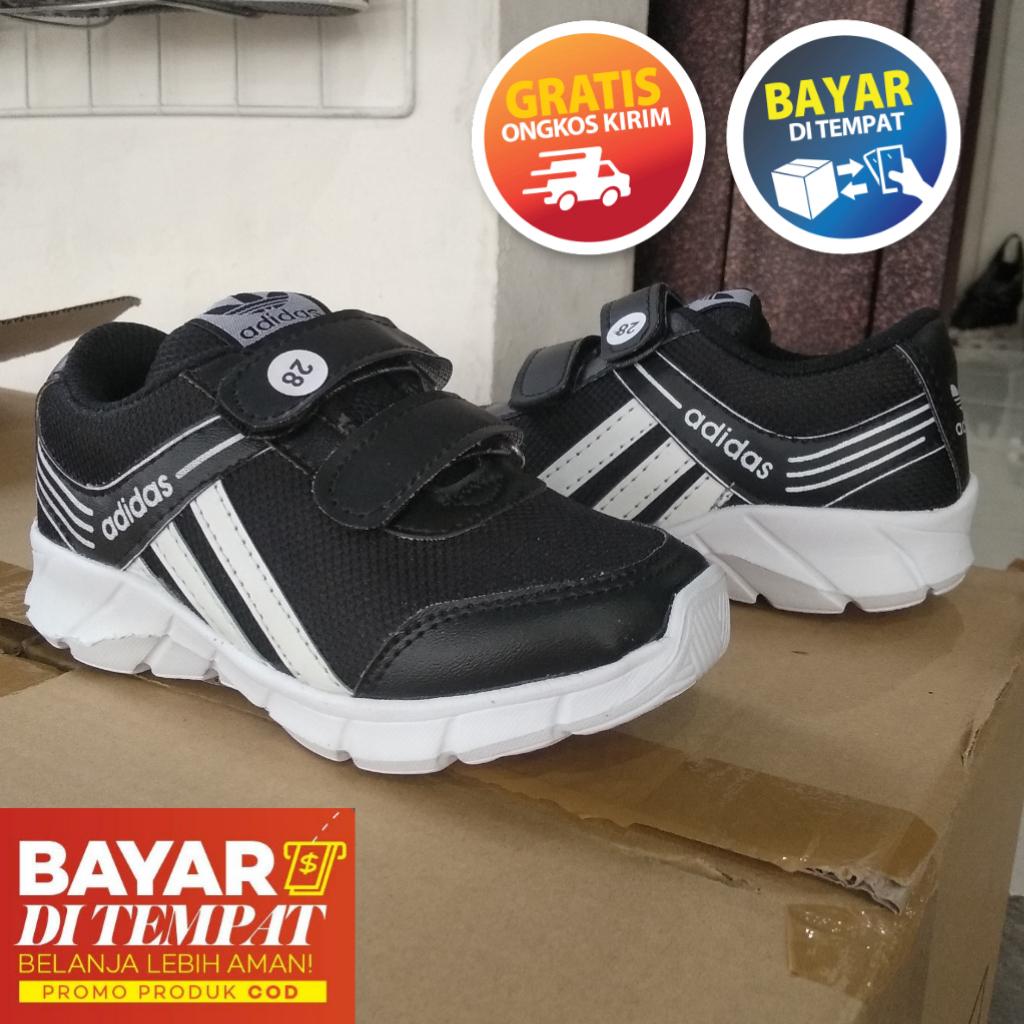sepatu kets anak anak// sepatu joging// sepatu formal //sepatu sekolah sepatu kets anak anak// sepatu joging// sepatu formal //sepatu sekolah