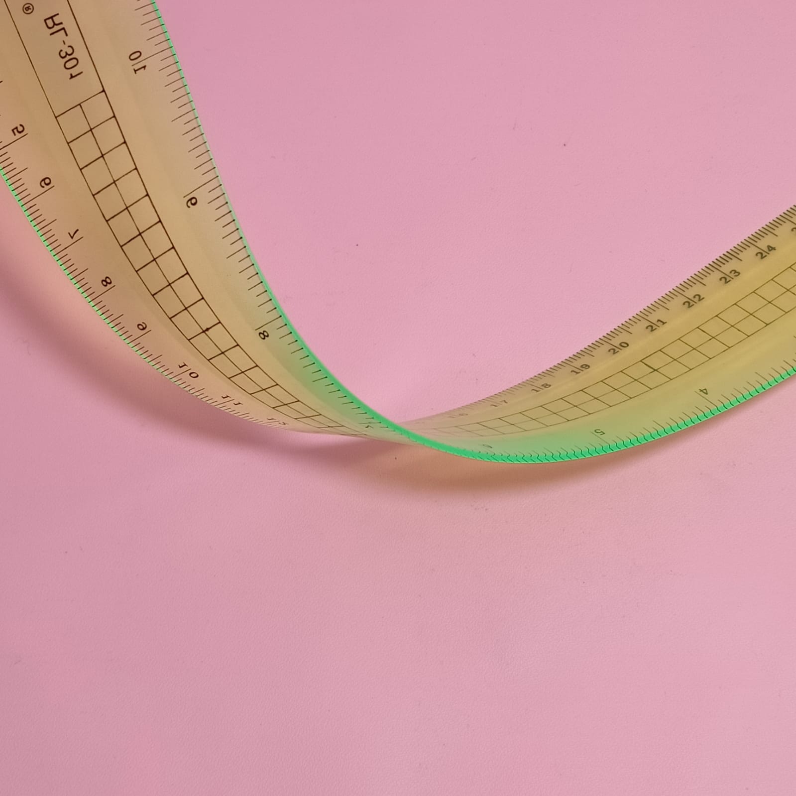 bending ruler 30cm - penggaris lentur penggaris fleksibel anti patah