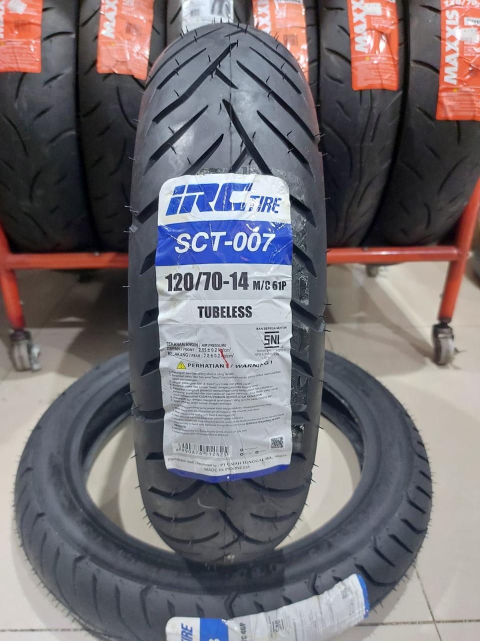 IRC SCT-001 力強 120/70-14 HYBRID PCX125 PCX150 321673 チューブレスタイヤ フロントタイヤ