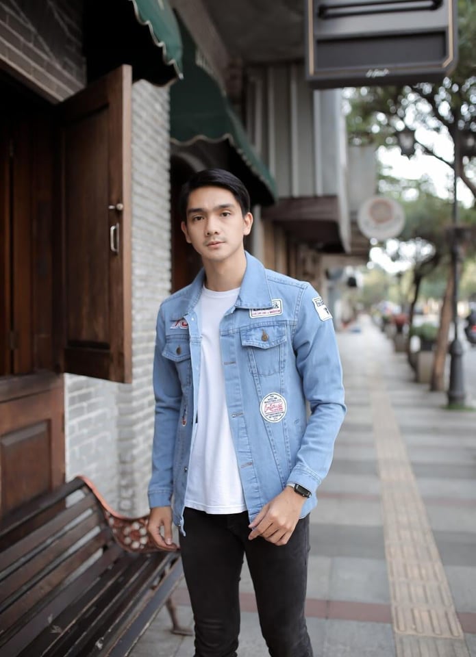 Jaket Jeans Pria Casual Jaket Levis Pria Bahan Denim Jaket Pria Distro Jaket Pria Laki Keren Jaket Jeans Cowok Terbaru Import Branded Fashion Atasan Pria 001 jaket jeans pria casual jaket levis pria bahan denim jaket pria distro jaket pria laki keren jaket jeans cowok import branded fashion atasan pria 001