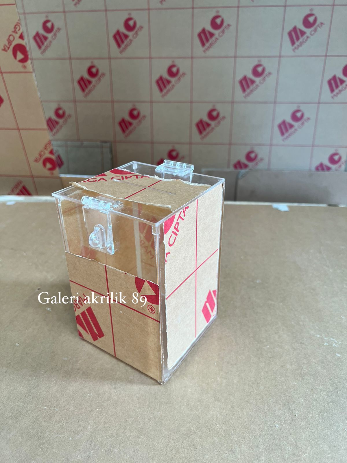 Kotak saran/amal akrilik kecil Bening/Putih/Hitam 2mm