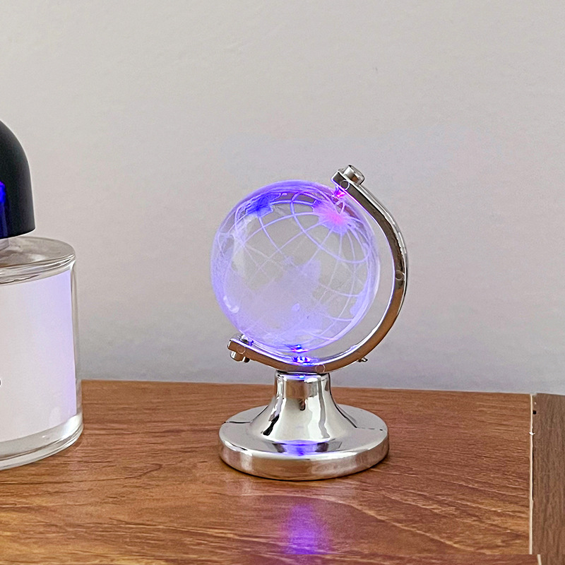 Eyre asli pasokan langsung sederhana ins angin mini globe gadis hati dekorasi desktop kreatif dekorasi meja transparan hadiah tahun baru Crystal color globe ball home ornaments