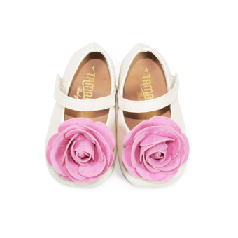 harga sepatu bayi