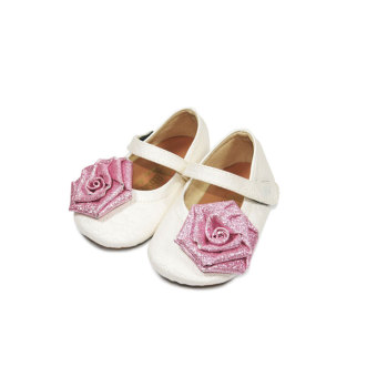 harga sepatu bayi