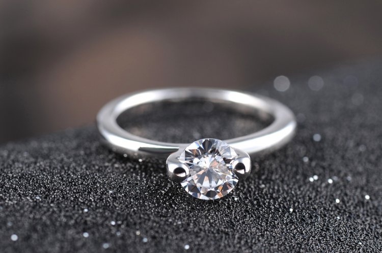 olen putih cincin berlian emas lazada indonesia olen putih cincin berlian emas lazada indonesia